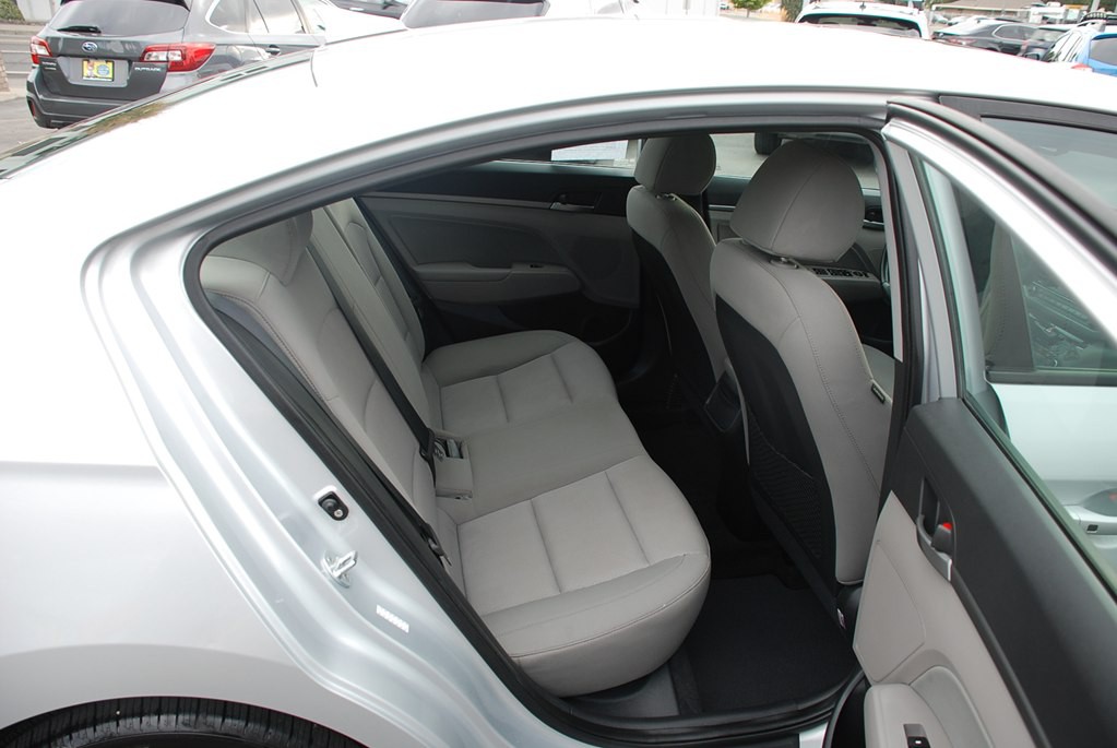 2018 Hyundai Elantra Image 22