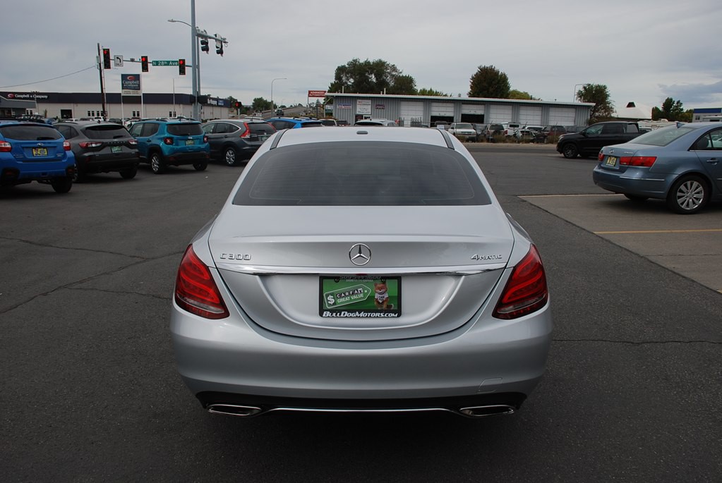 2016 Mercedes-Benz C-Class Image 4