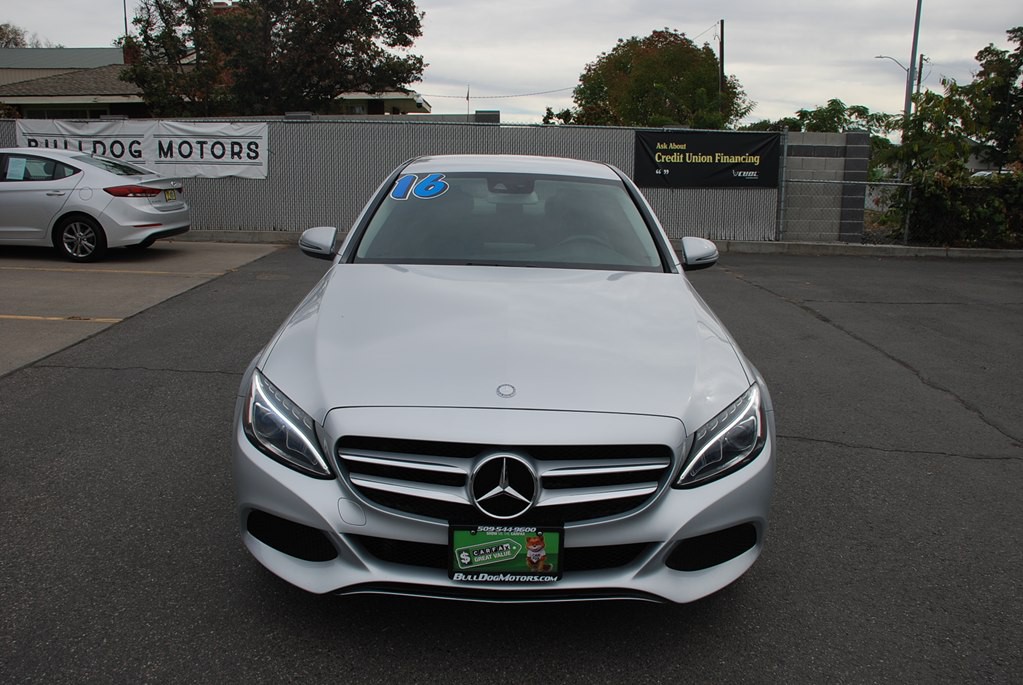 2016 Mercedes-Benz C-Class Image 8