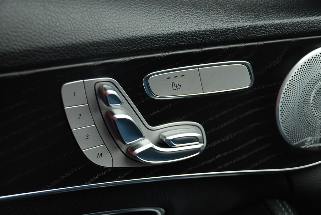 2016 Mercedes-Benz C-Class Image 17