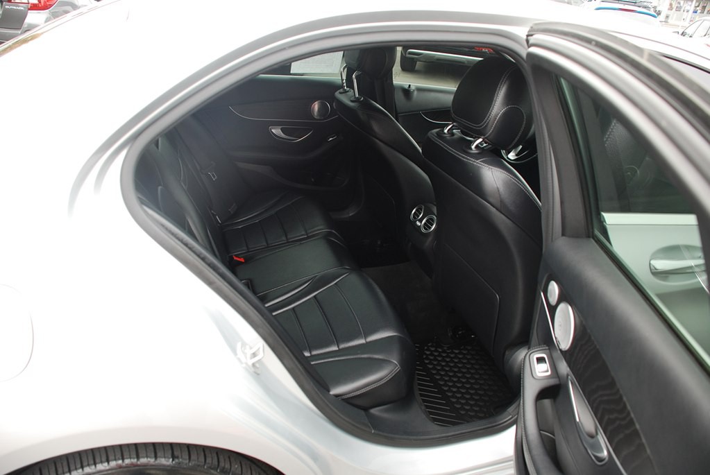 2016 Mercedes-Benz C-Class Image 21