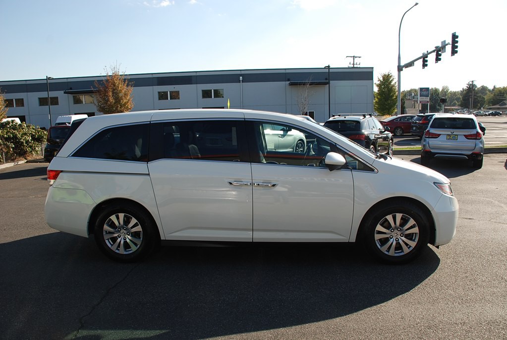 2016 Honda Odyssey Image 6