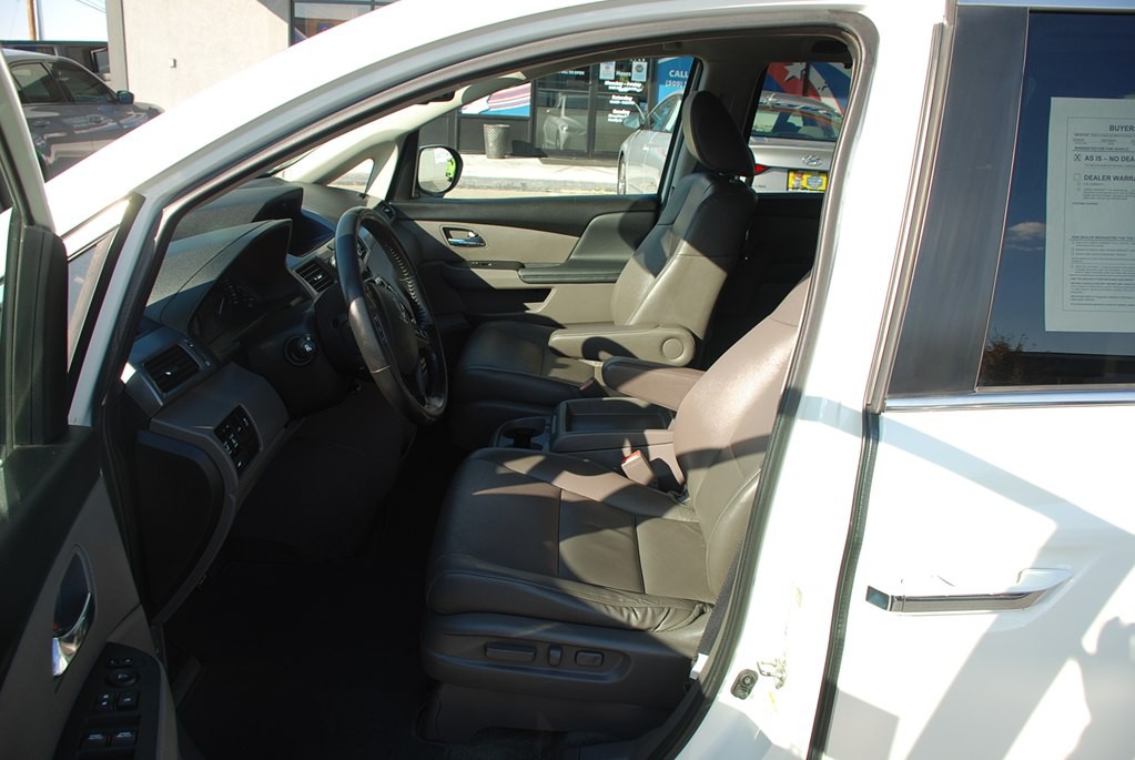 2016 Honda Odyssey Image 10