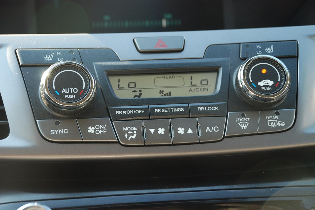 2016 Honda Odyssey Image 16