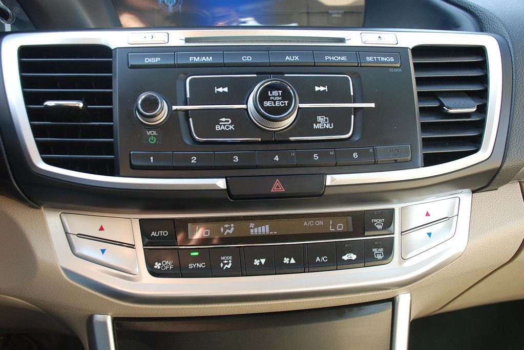 2013 Honda Accord Image 15