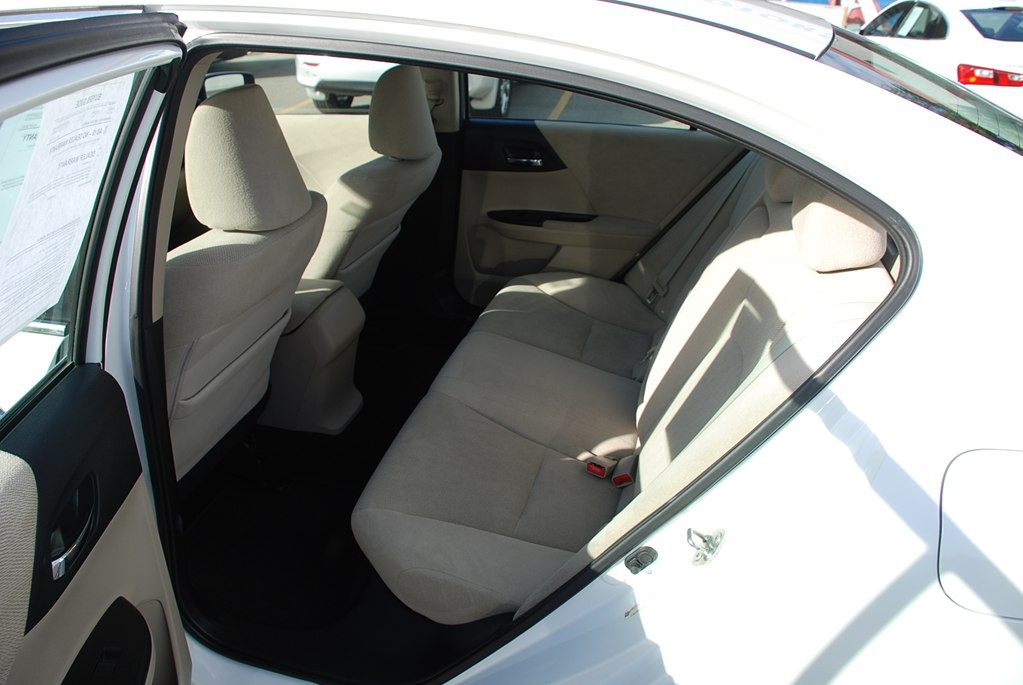 2013 Honda Accord Image 18