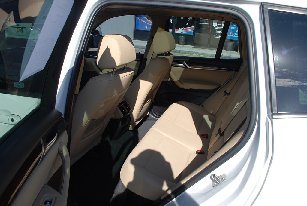 2017 BMW X3 Image 18