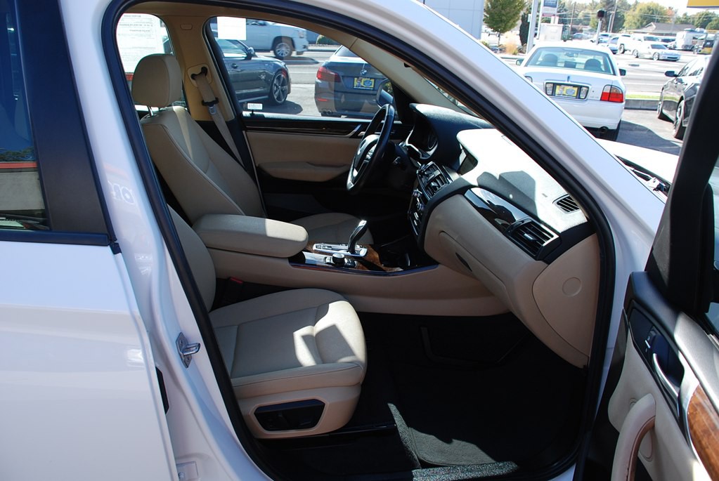 2017 BMW X3 Image 21