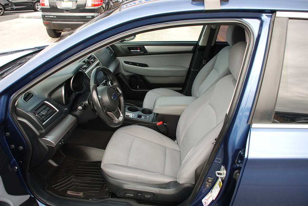 2019 Subaru Legacy Image 10