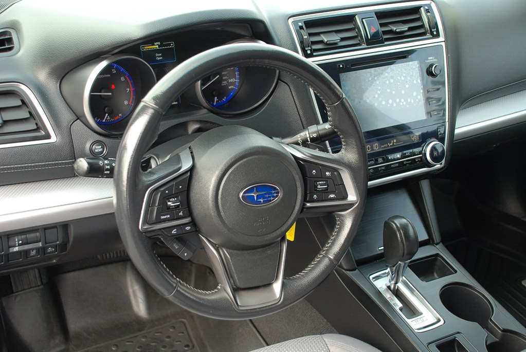 2019 Subaru Legacy Image 11