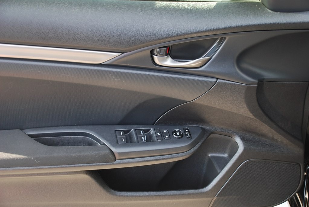 2018 Honda Civic Image 9