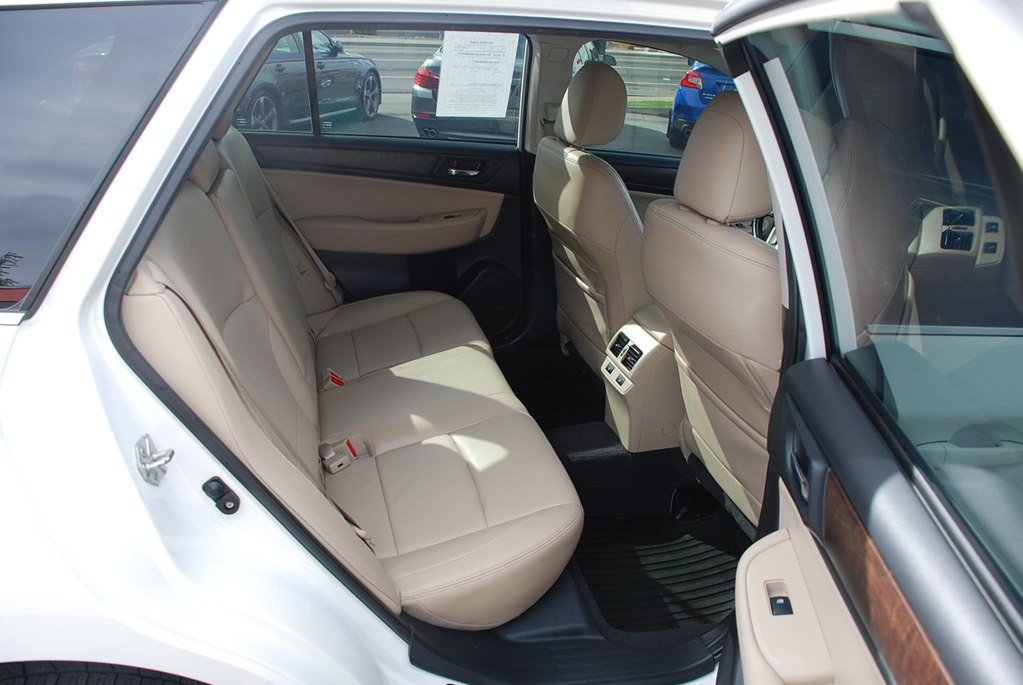 2016 Subaru Outback Image 21