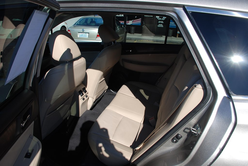 2016 Subaru Outback Image 20