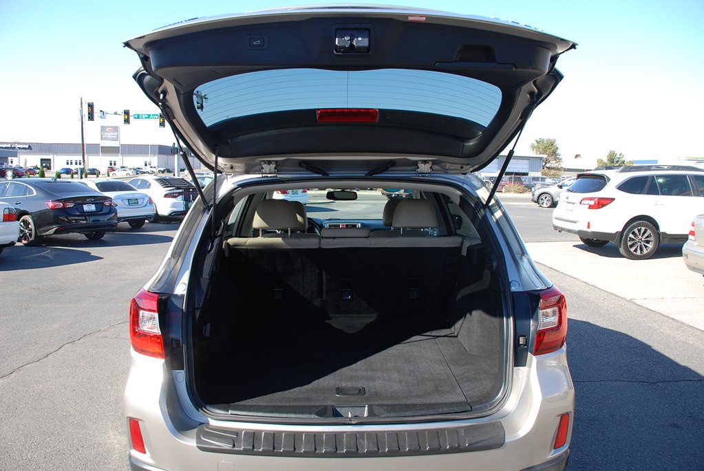 2016 Subaru Outback Image 22