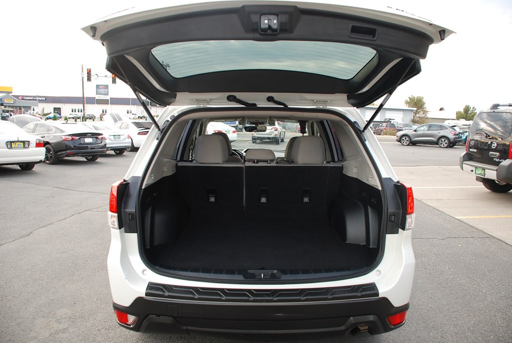 2021 Subaru Forester Image 16