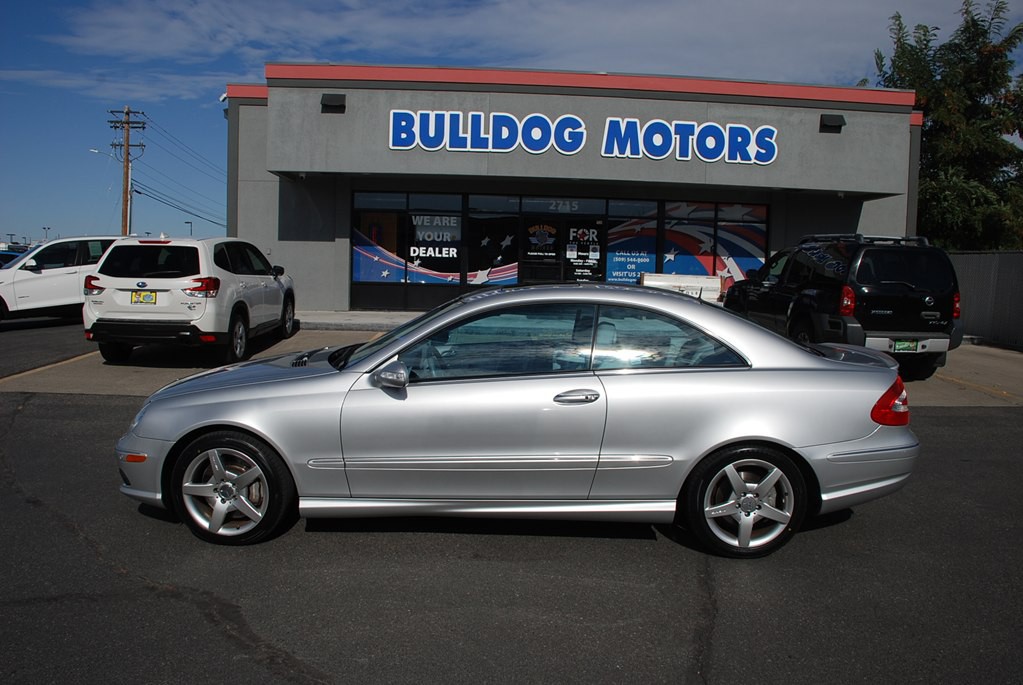2005 Mercedes-Benz CLK-Class Image 2
