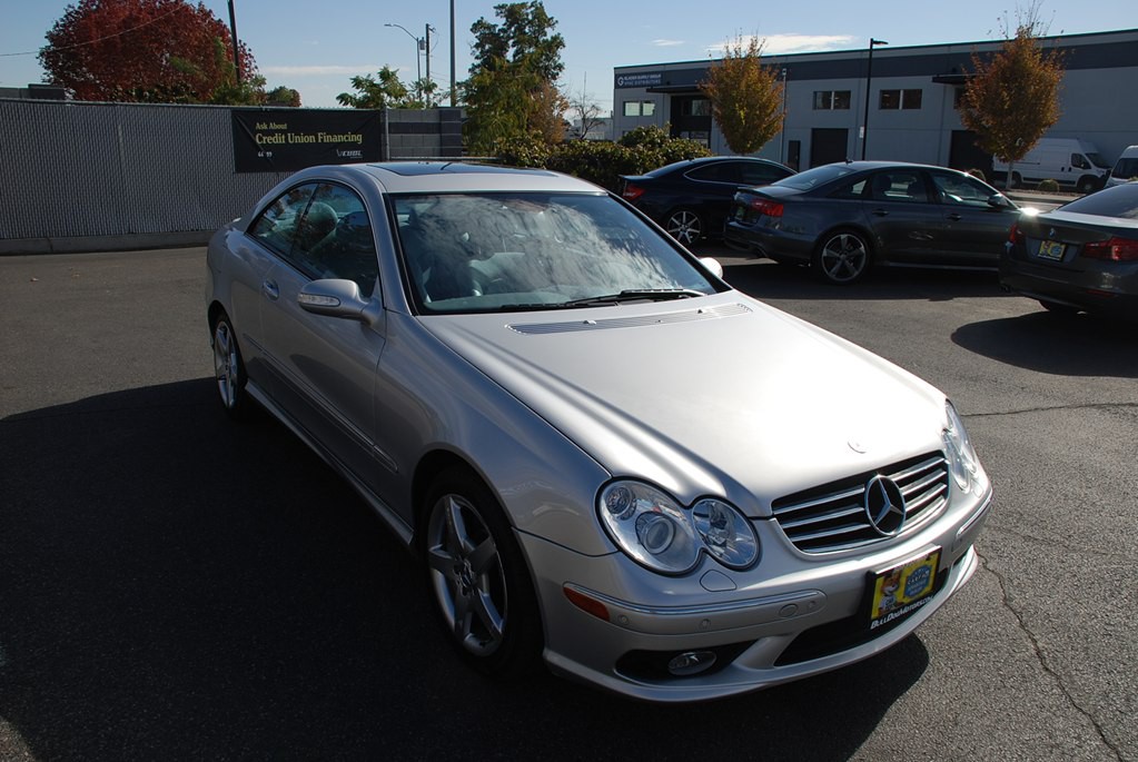 2005 Mercedes-Benz CLK-Class Image 7