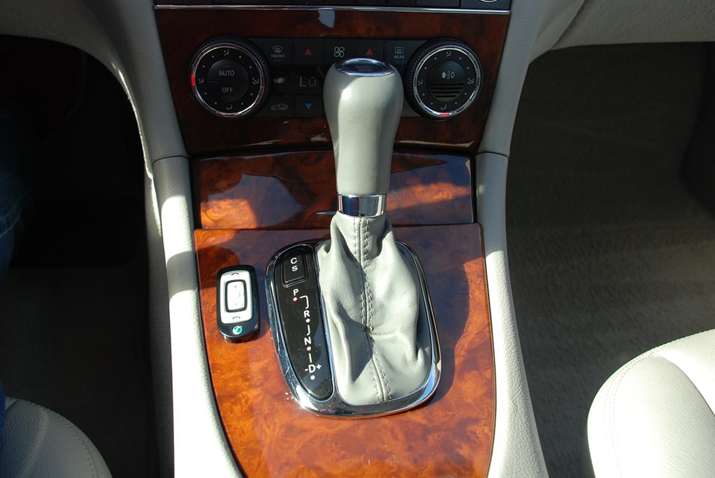 2005 Mercedes-Benz CLK-Class Image 15
