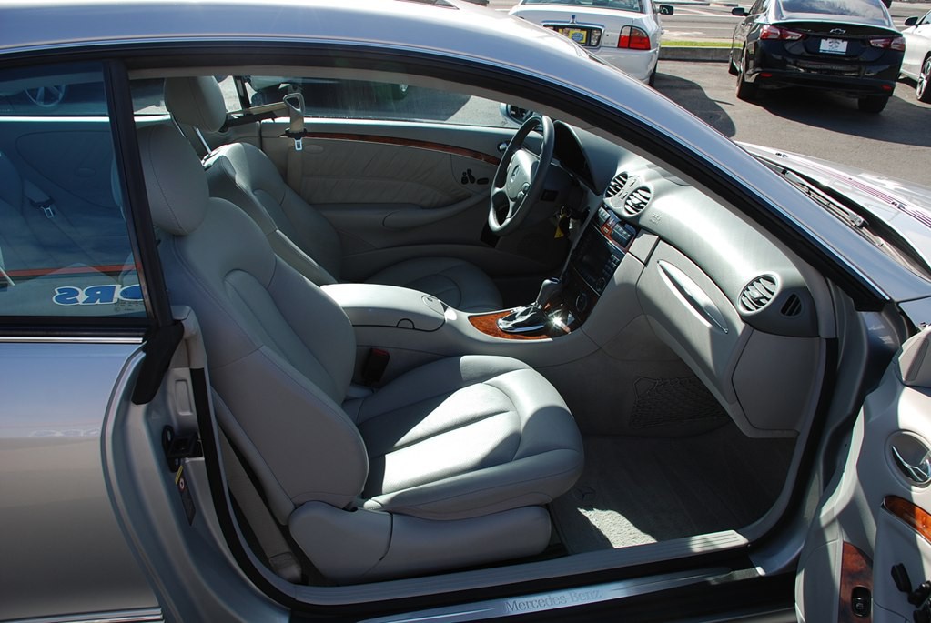 2005 Mercedes-Benz CLK-Class Image 19
