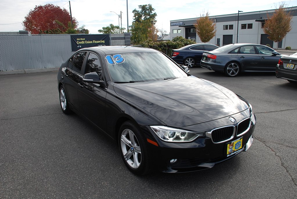 2013 BMW 3 Series Image 7