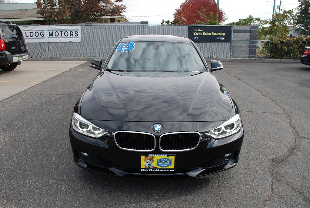 2013 BMW 3 Series Image 8