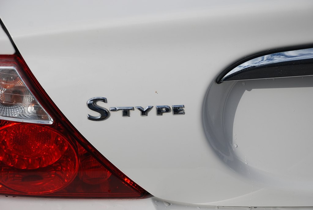 2004 Jaguar S-TYPE Image 20