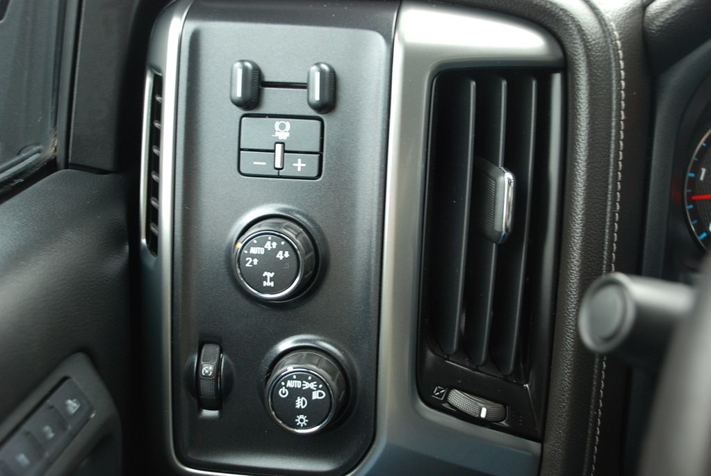 2015 Chevrolet Silverado 1500 Image 13