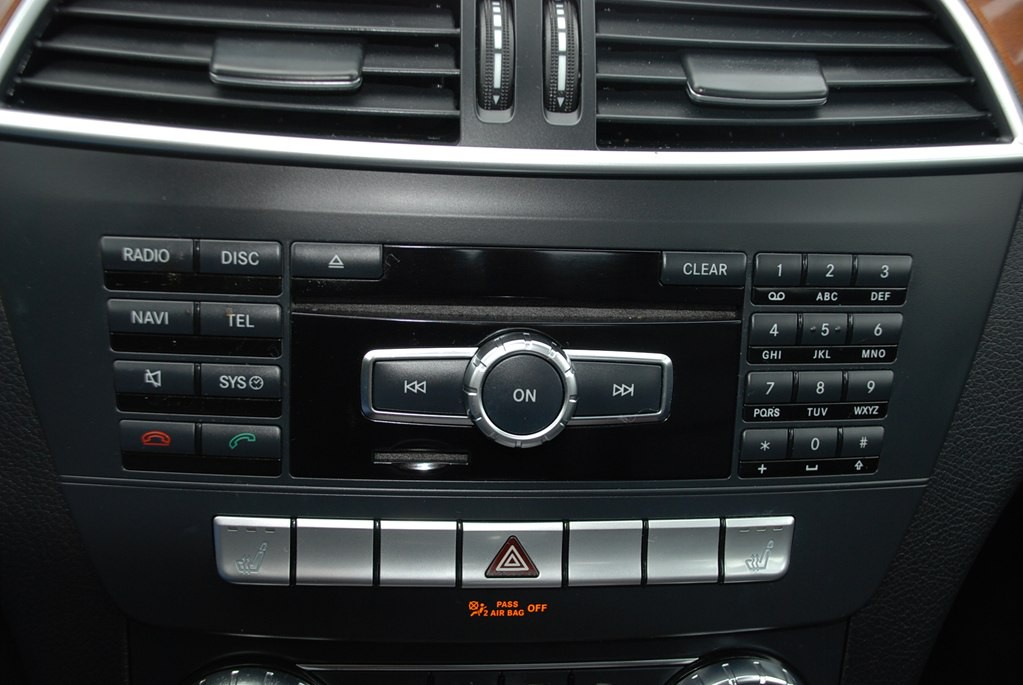 2012 Mercedes-Benz C-Class Image 16