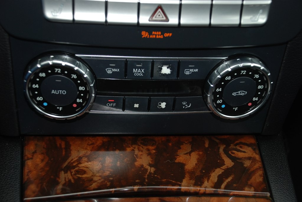 2012 Mercedes-Benz C-Class Image 17