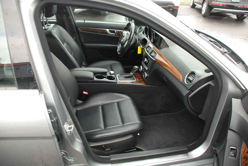 2012 Mercedes-Benz C-Class Image 23