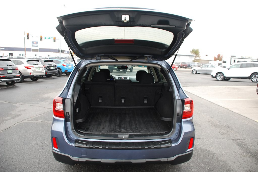 2016 Subaru Outback Image 17