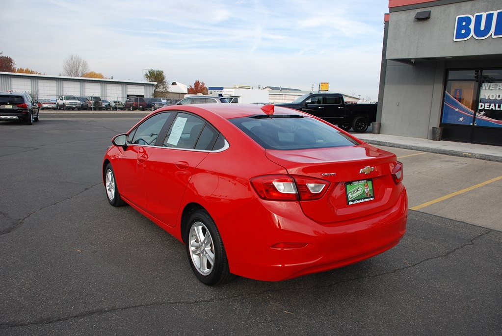 2018 Chevrolet Cruze Image 3
