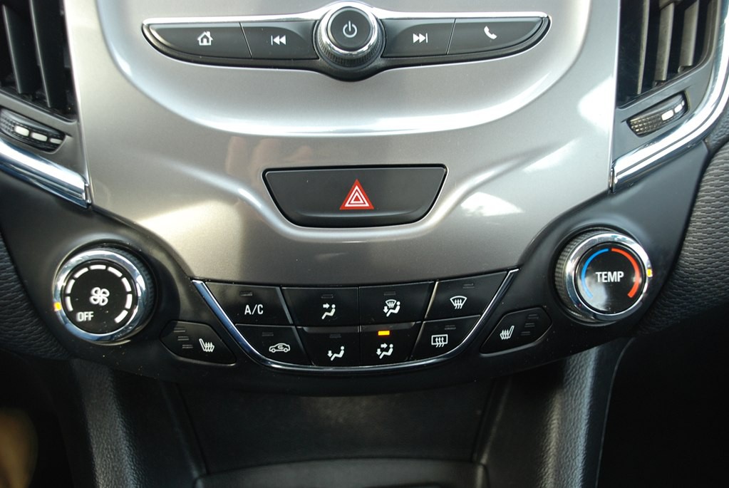 2018 Chevrolet Cruze Image 15