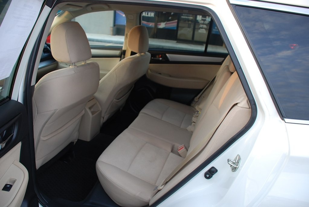 2017 Subaru Outback Image 17