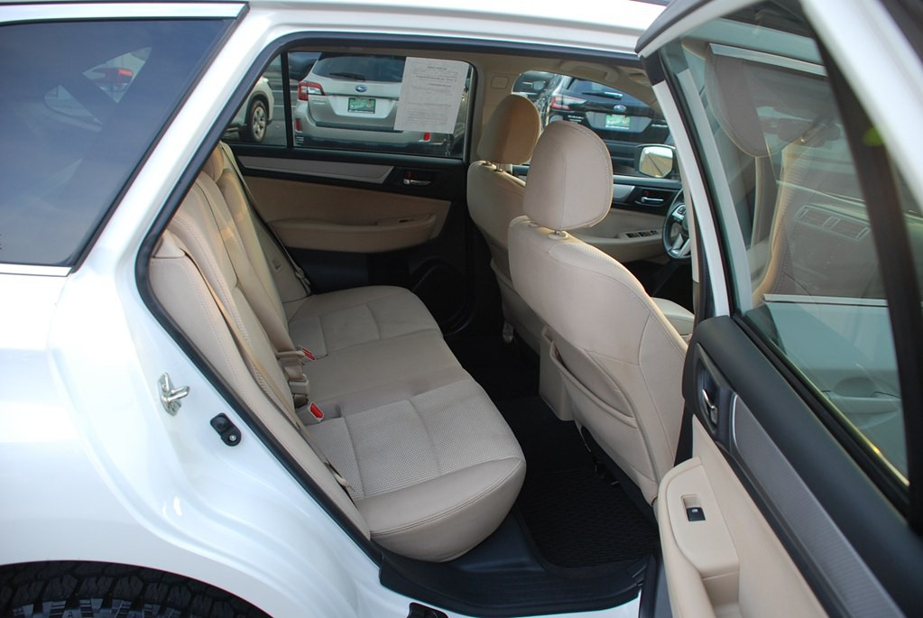 2017 Subaru Outback Image 19