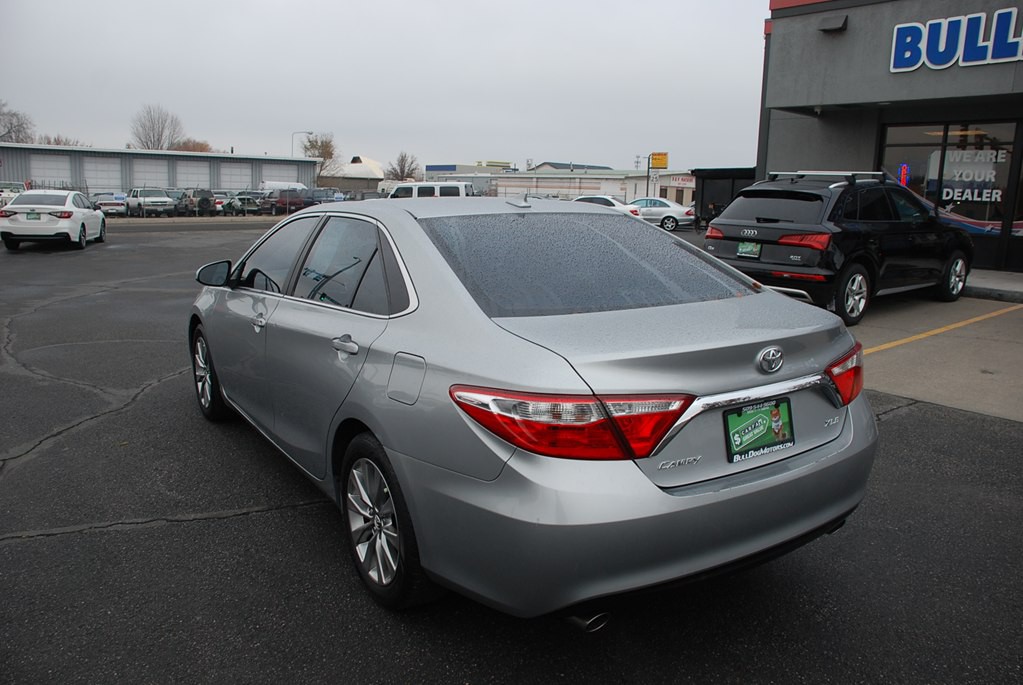 2015 Toyota Camry Image 3