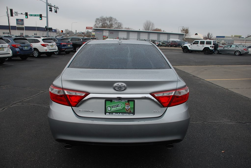 2015 Toyota Camry Image 4