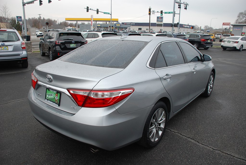 2015 Toyota Camry Image 5