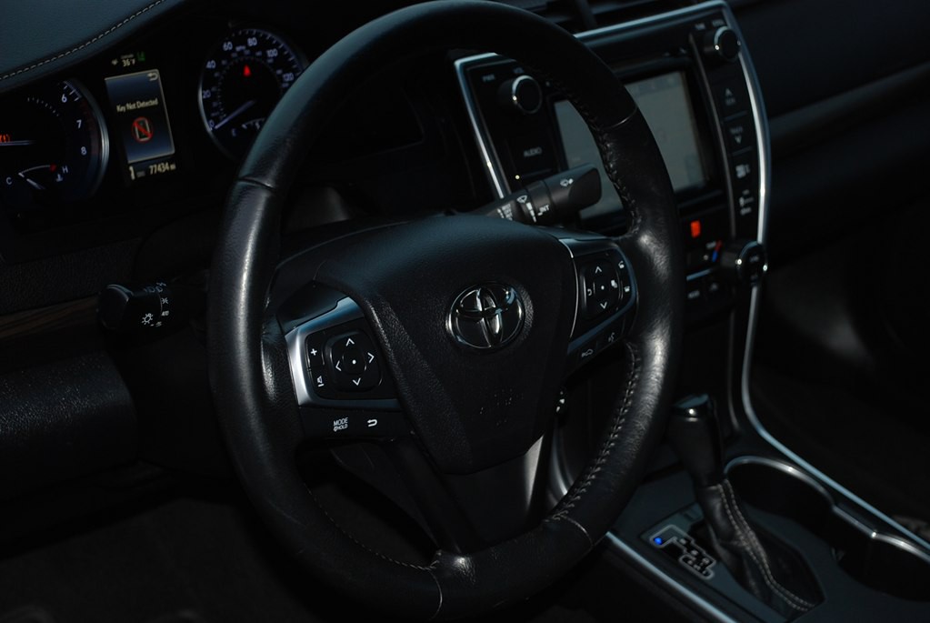 2015 Toyota Camry Image 11