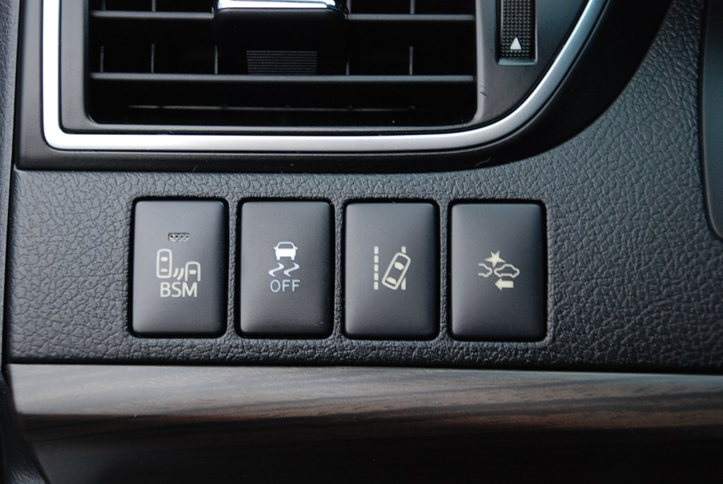 2015 Toyota Camry Image 12