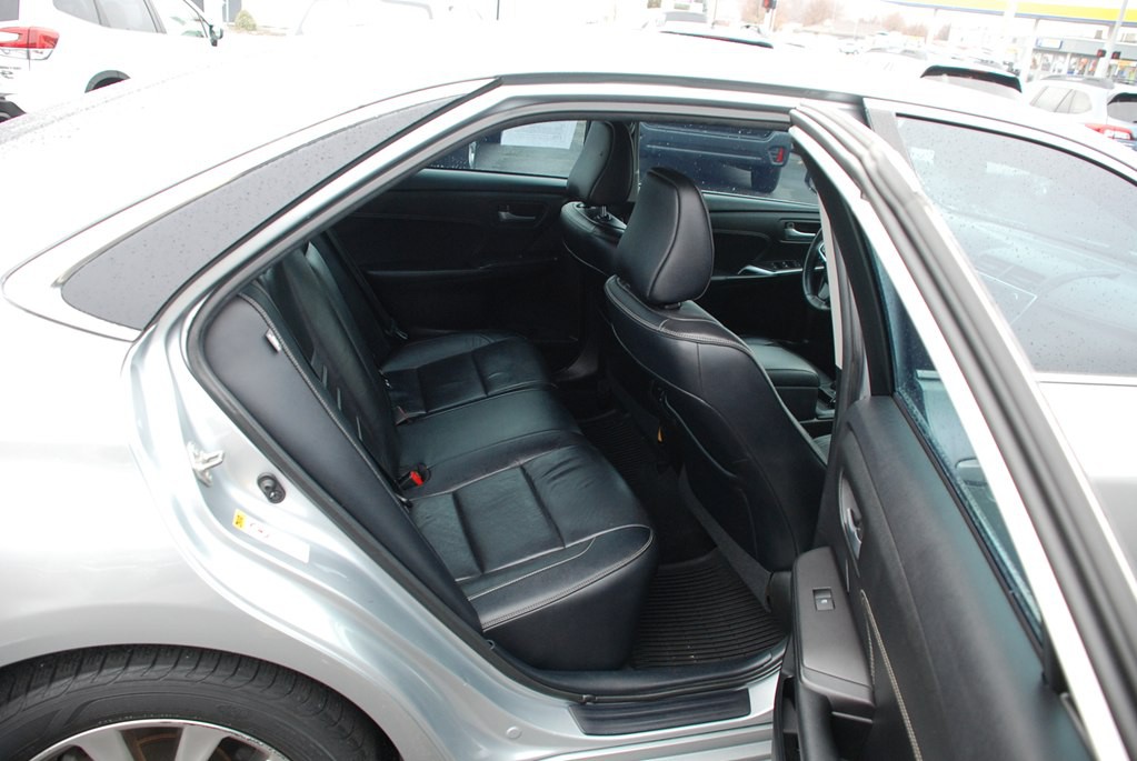 2015 Toyota Camry Image 20