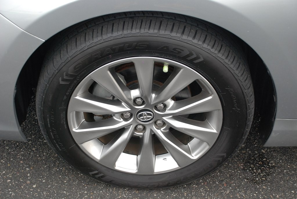 2015 Toyota Camry Image 23