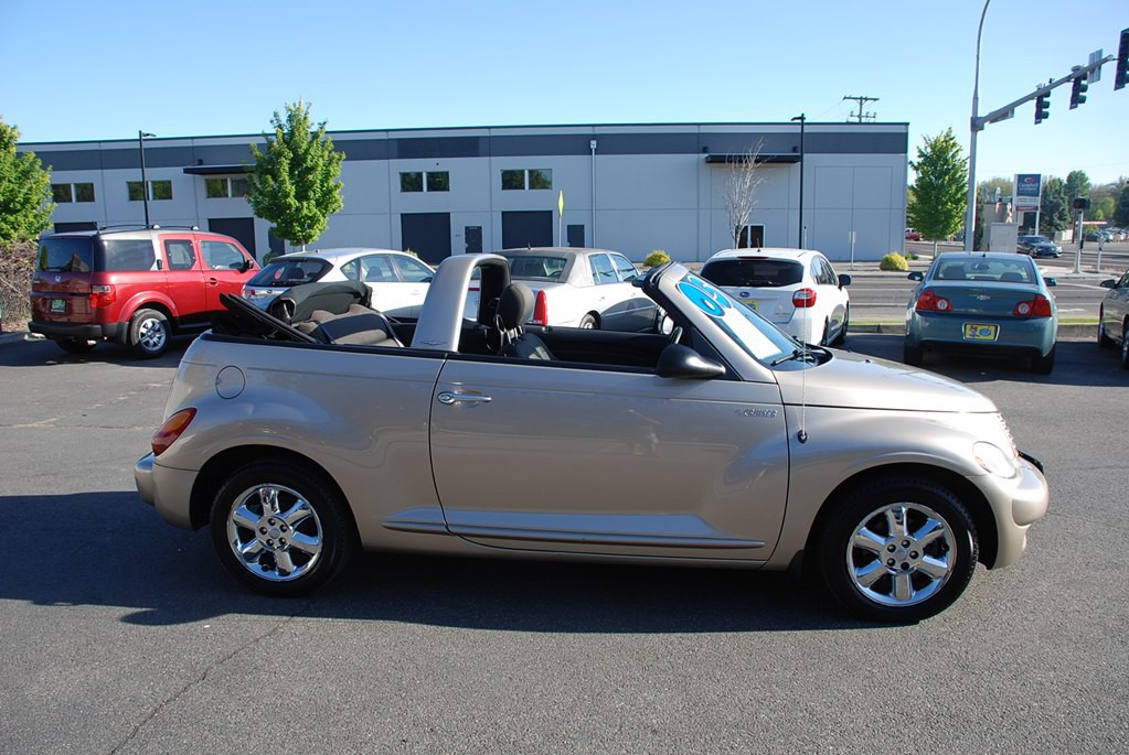 2005 Chrysler PT Cruiser Image 7