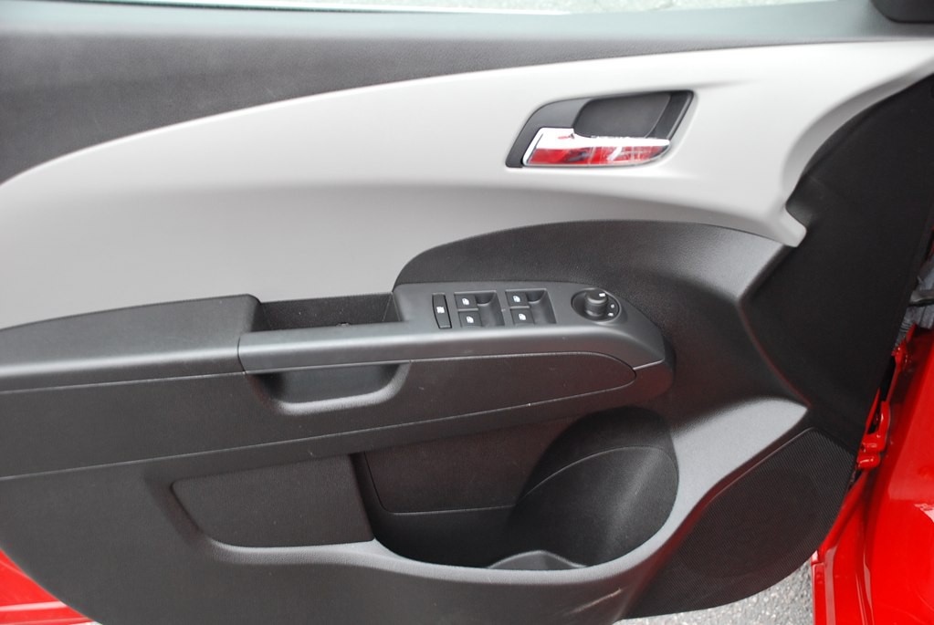 2013 Chevrolet Sonic Image 9