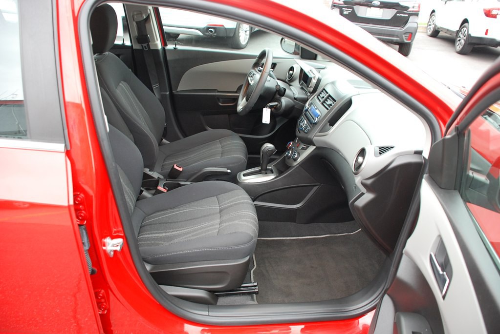 2013 Chevrolet Sonic Image 19