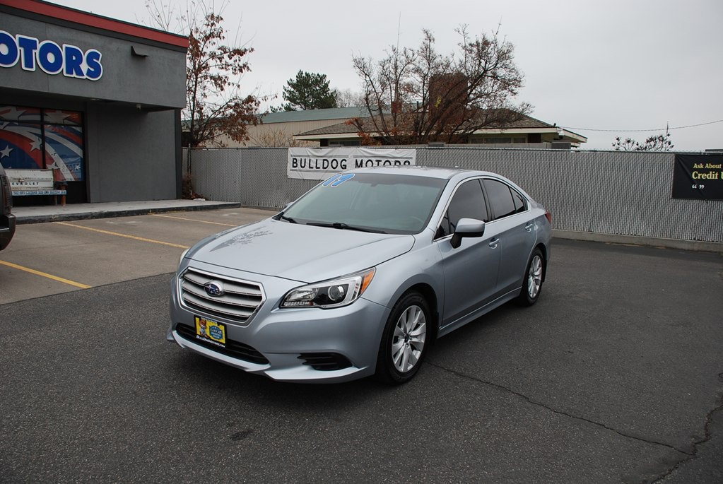 2017 Subaru Legacy Image 1
