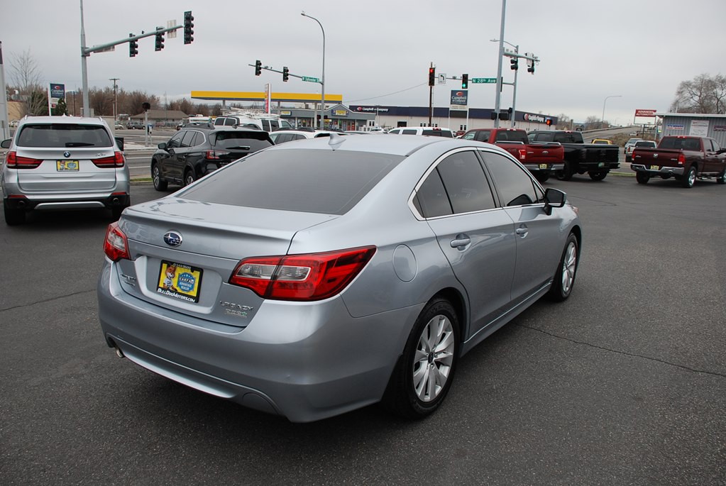 2017 Subaru Legacy Image 5