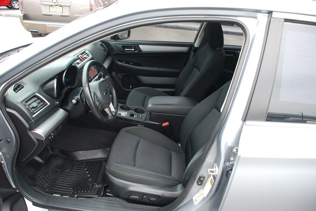 2017 Subaru Legacy Image 10