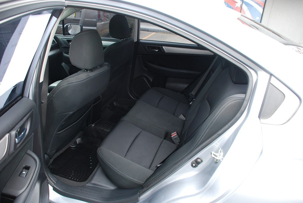 2017 Subaru Legacy Image 17