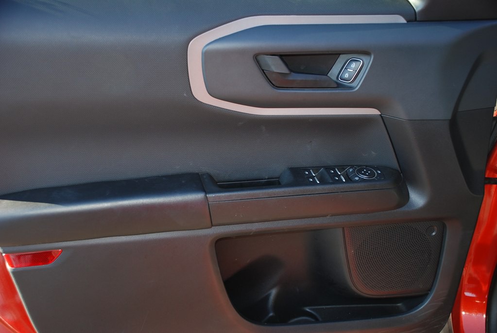 2022 Ford Bronco Image 9